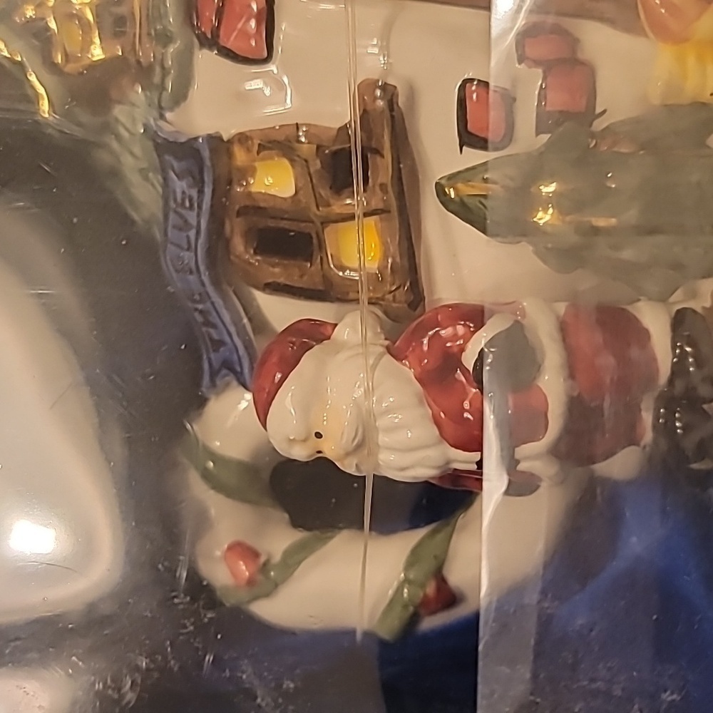 0365. NIB ~ CHRISTMAS 🎄 DAZZEL~ Santa at the Eleves House 🏠 ♥️ 😍 - Picture 2 of 7